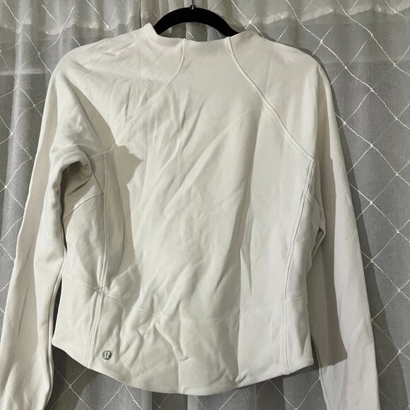 White lululemon cropped sweater size 10 - Picture 4 of 5